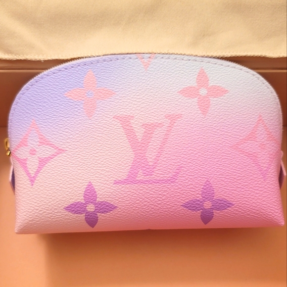 Louis Vuitton Sunrise Toiletry Cosmetic Bag Giant Flower Monogram Pastel Pink - Picture 1 of 14